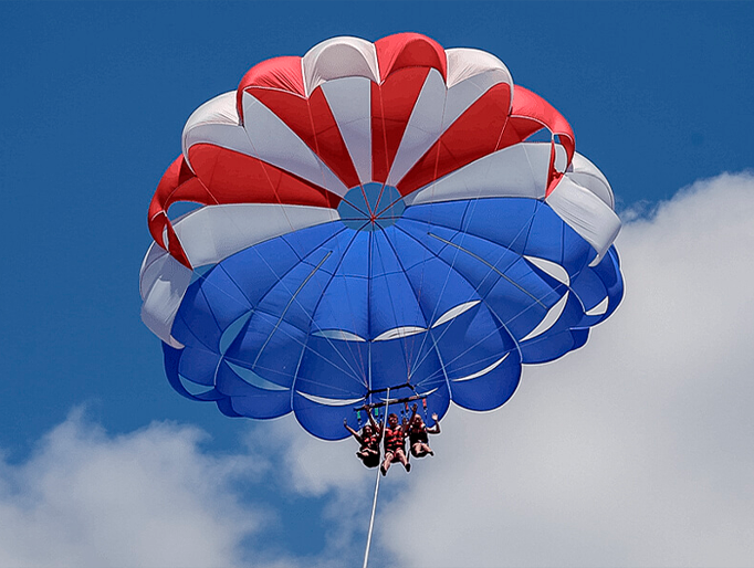 parachute-ascensionnel-a-roses-costa-brava